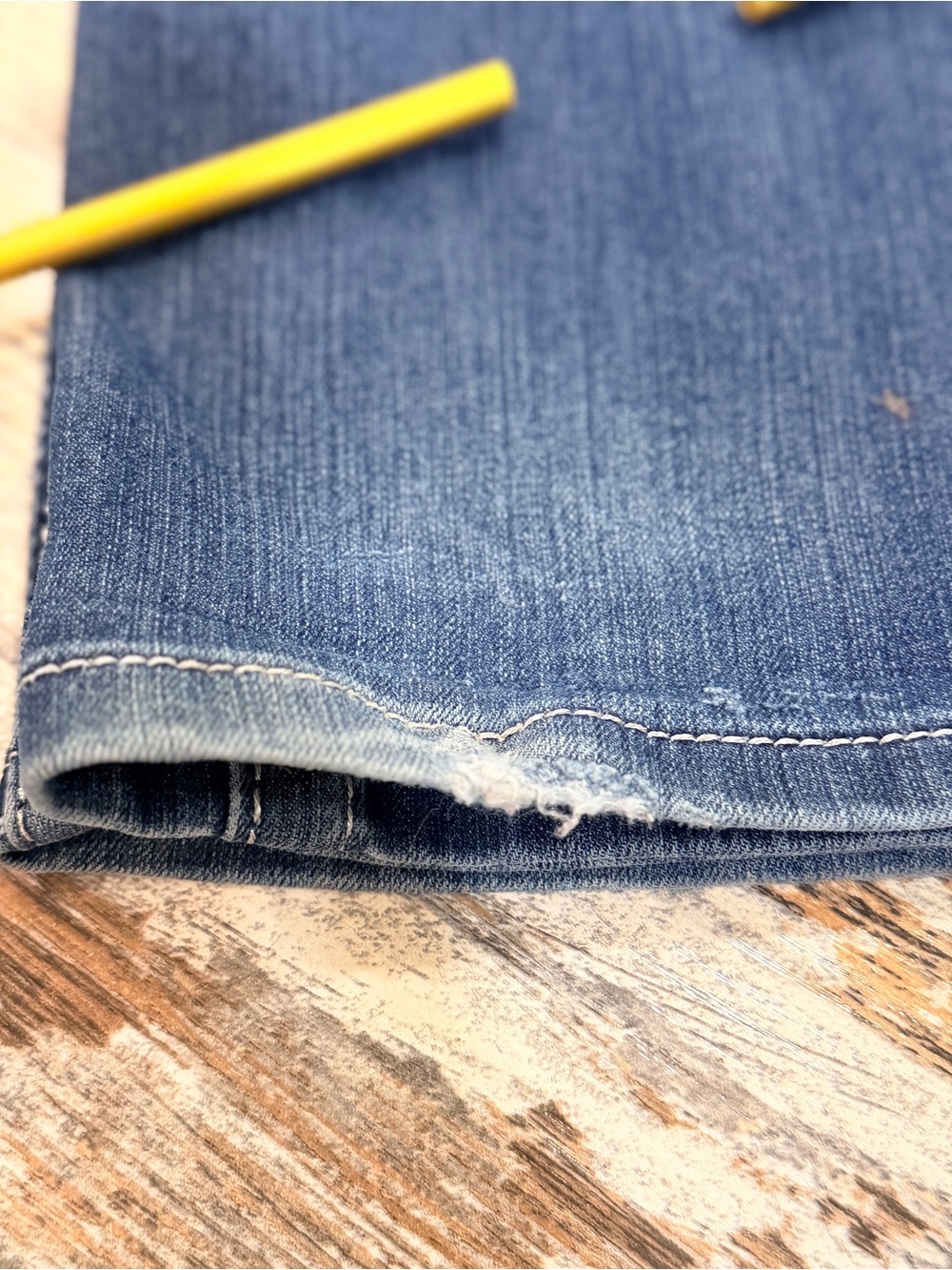 Miss Me Cross Pocket Signature Women’s Jean Size 30 Style tip included - Picture 8 of 16